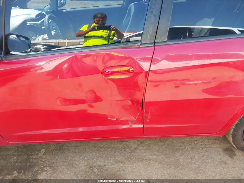 2009 Honda Fit VIN: JHMGE882X9S014265 Lot: 43396083