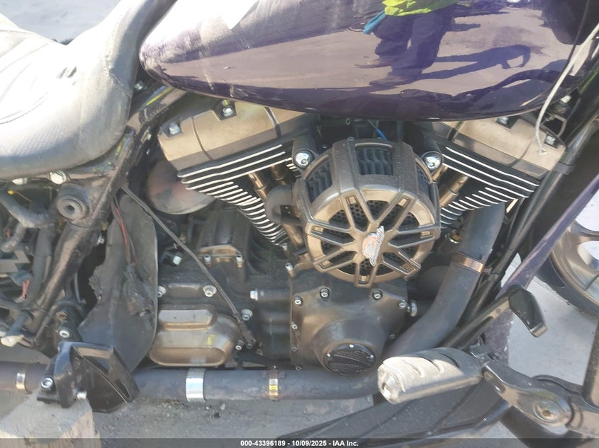 2015 Harley-Davidson Fltrxs Road Glide Special VIN: 1HD1KTM15FB637822 Lot: 43396189