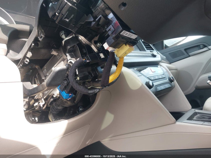 VIN 5NPD84LF4JH263825 2018 HYUNDAI ELANTRA SEL