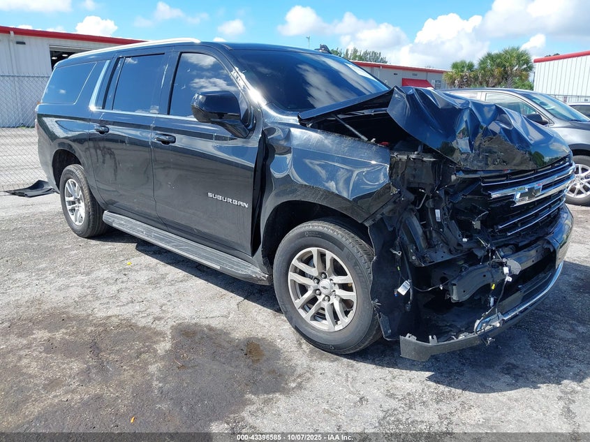 CHEVROLET SUBURBAN 2WD LT