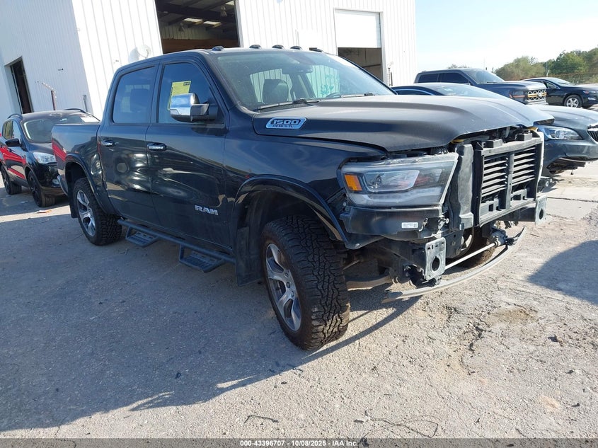 RAM 1500 LARAMIE 4X4 5 7 BOX