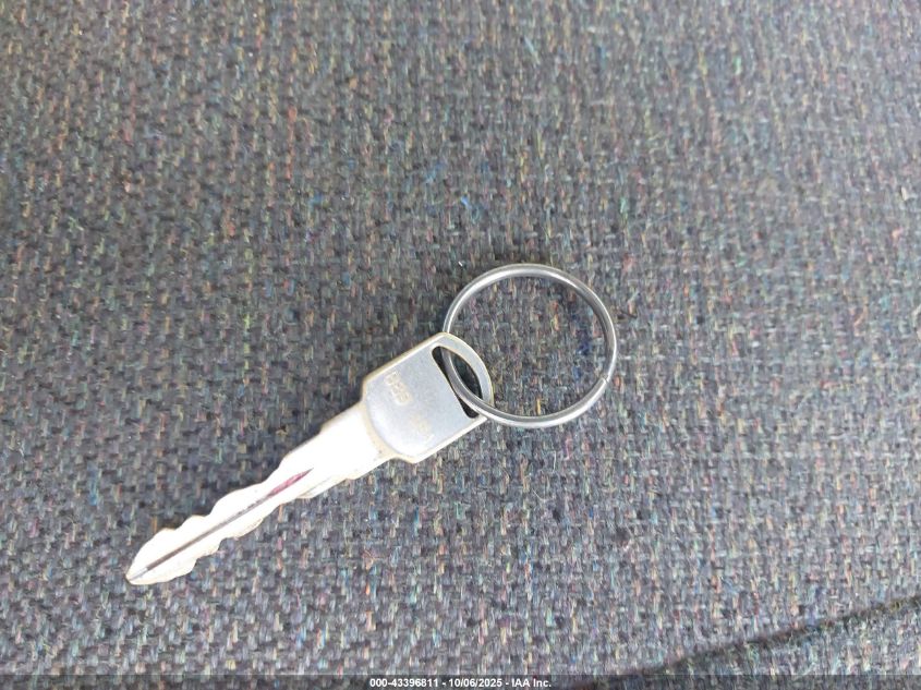 2000 Chevrolet Silverado 1500 VIN: 1GCEK14W1YE324271 Lot: 43396811