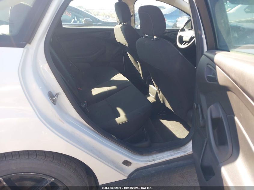 2015 Ford Focus S VIN: 1FADP3E21FL324158 Lot: 43396939