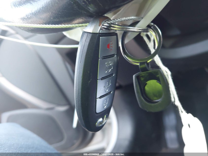 2015 INFINITI Q50 - JN1BV7APXFM332921