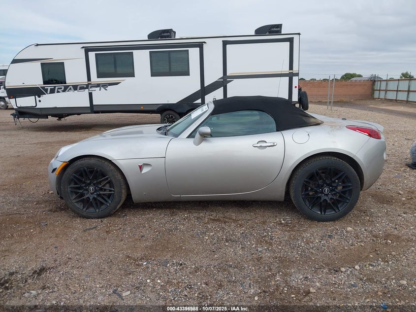 2007 Pontiac Solstice VIN: 1G2MB35B97Y132732 Lot: 43396988