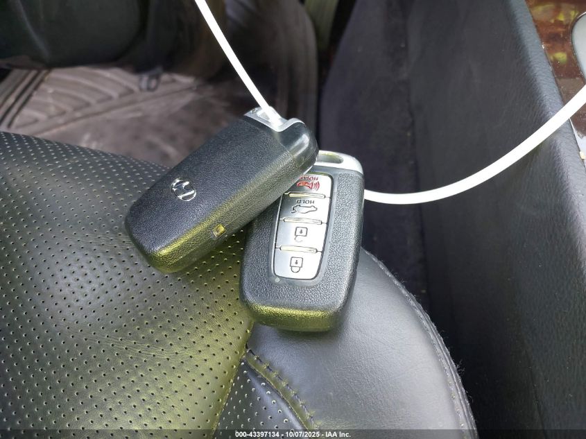 2010 Hyundai Genesis 3.8 VIN: KMHGC4DE4AU100045 Lot: 43397134