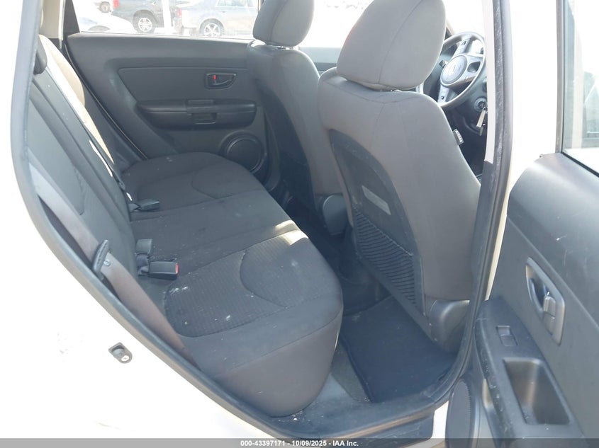 KNDJT2A54D7498461 2013 KIA SOUL photo no. 8