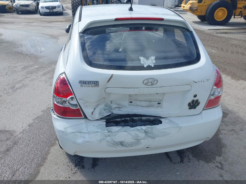 2008 Hyundai Accent Gs VIN: KMHCM36CX8U058797 Lot: 43397187