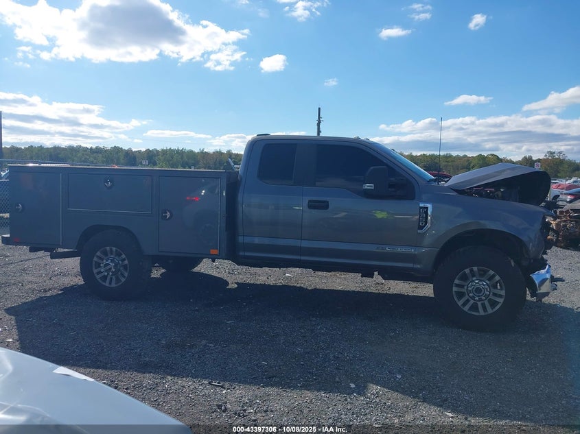 2022 Ford F-350 Chassis Xl VIN: 1FD8X3FT6NEC23540 Lot: 43397306