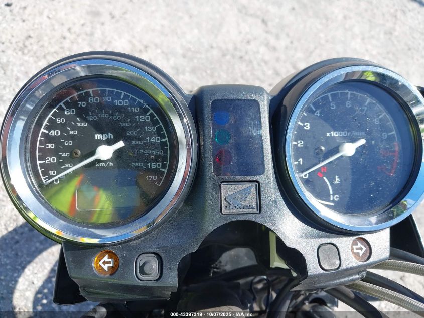 2002 Honda Cb900 F VIN: JH2SC48062M000373 Lot: 43397319