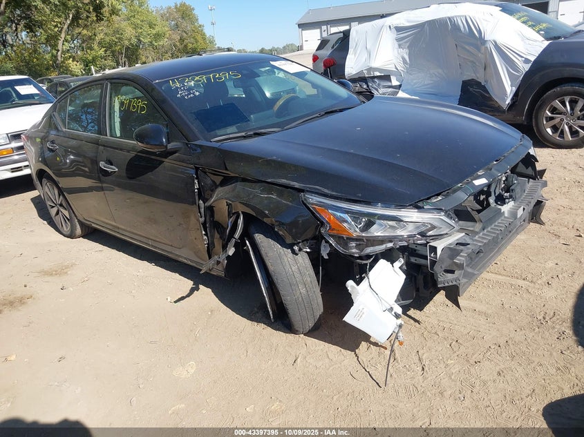 NISSAN ALTIMA SV FWD