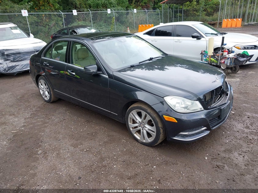 MERCEDES-BENZ C-CLASS LUXURY 4MATIC