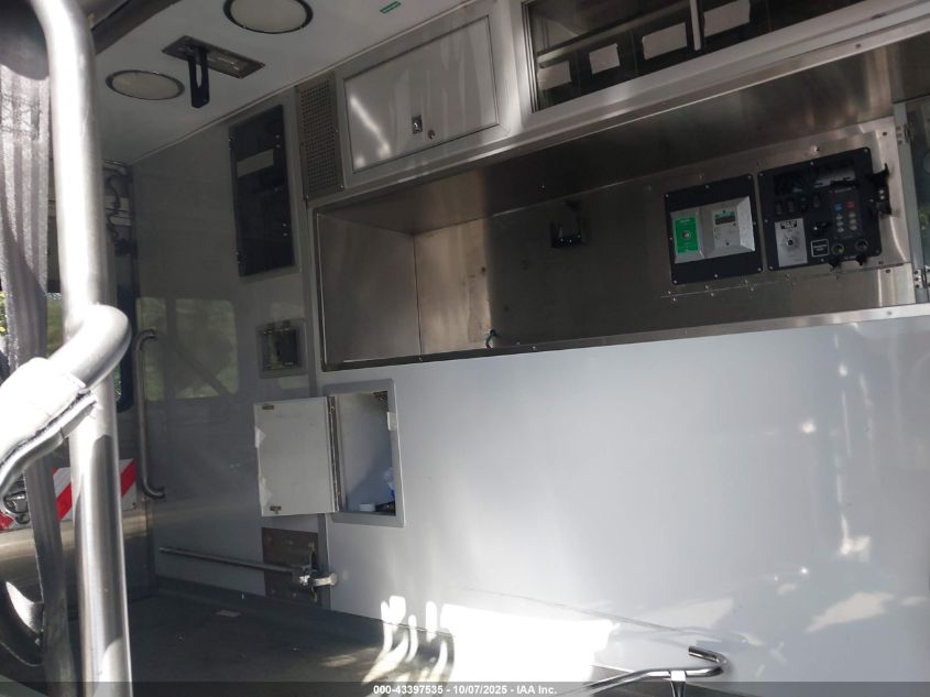 2017 Ford F-550 Chassis Lariat/Xl/Xlt VIN: 1FD0X5HT3HEB80955 Lot: 43397535