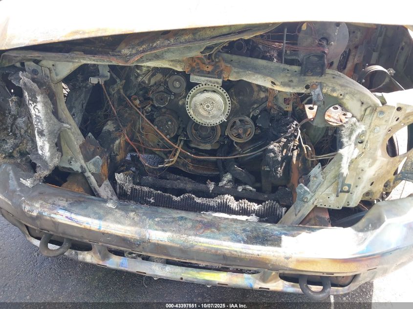 2002 Ford F-250 Lariat/Xl/Xlt VIN: 1FTNX20L72EC61204 Lot: 43397551