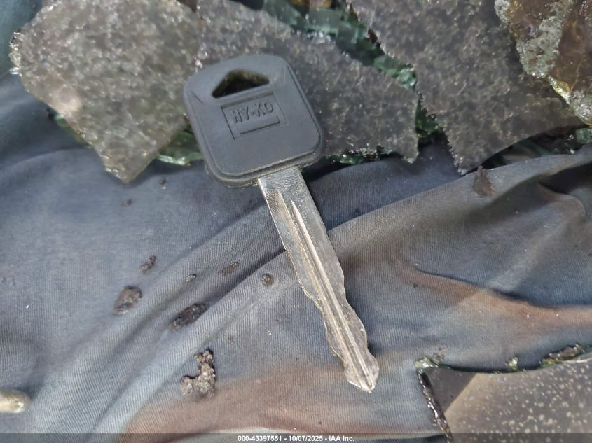 2002 Ford F-250 Lariat/Xl/Xlt VIN: 1FTNX20L72EC61204 Lot: 43397551