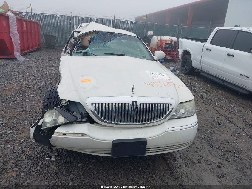 2004 Lincoln Town Car Ultimate VIN: 1LNHM83W64Y618156 Lot: 43397552