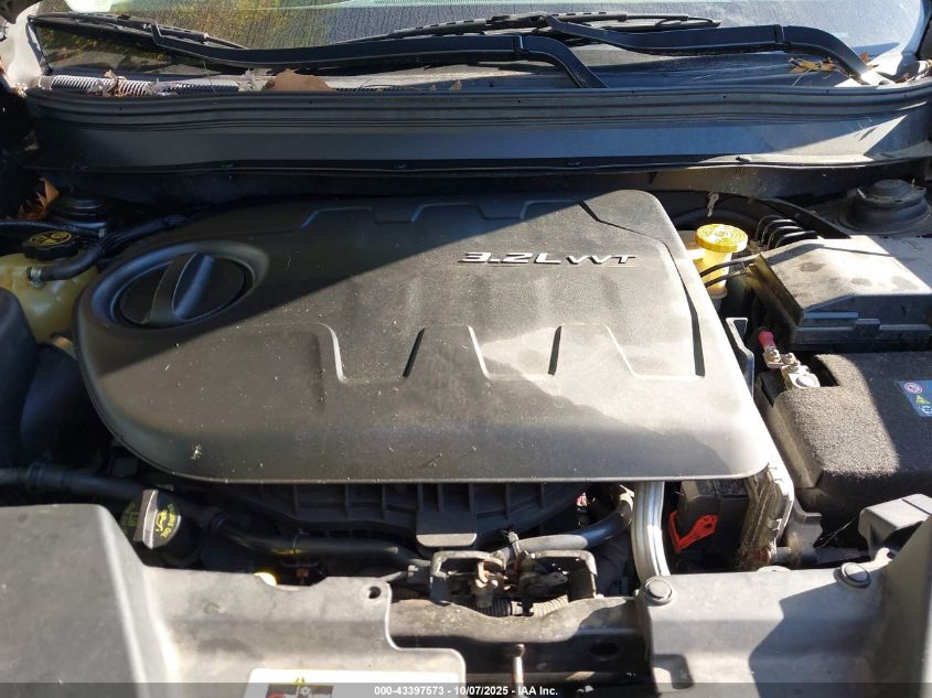 2014 Jeep Cherokee Latitude VIN: 1C4PJMCS1EW121379 Lot: 43397573