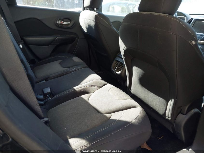 2014 Jeep Cherokee Latitude VIN: 1C4PJMCS1EW121379 Lot: 43397573