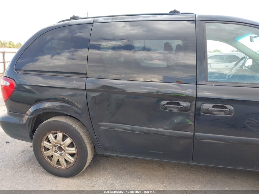 2006 Chrysler Town & Country VIN: 1A4GP45R46B611018 Lot: 43397602