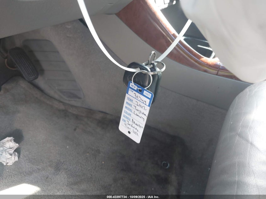 2002 Toyota Camry Xle V6 VIN: 4T1BF30K52U029205 Lot: 43397734