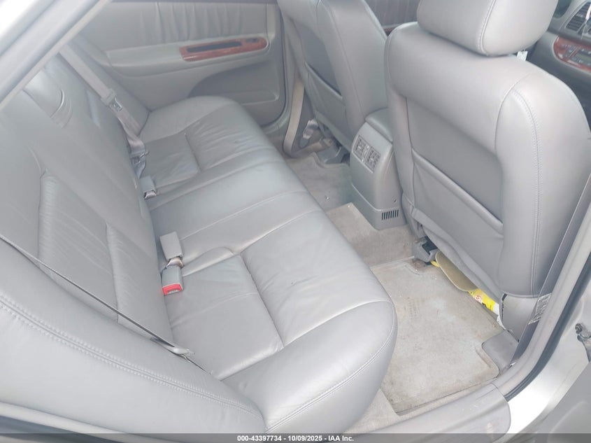 2002 Toyota Camry Xle V6 VIN: 4T1BF30K52U029205 Lot: 43397734