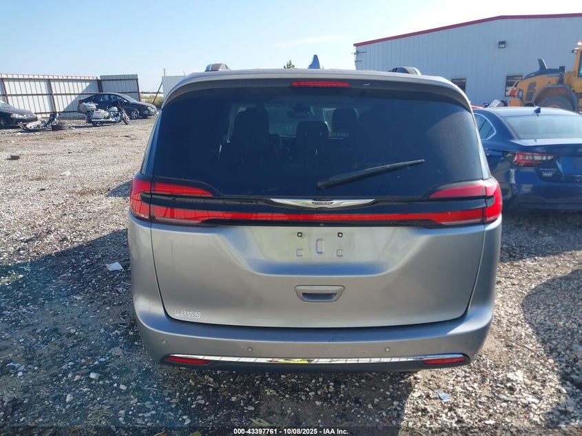 2021 Chrysler Pacifica Touring L VIN: 2C4RC1BG8MR528041 Lot: 43397761