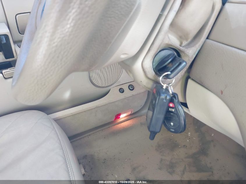 2006 Lincoln Town Car Signature Limited VIN: 1LNHM82V66Y632280 Lot: 43397810