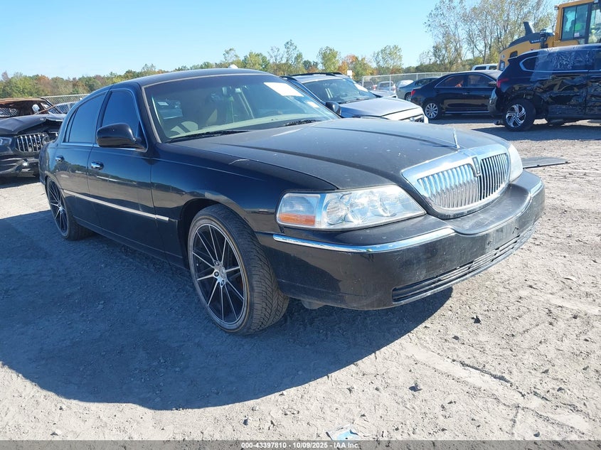 1LNHM82V66Y632280 2006 Lincoln Town Car Signature Limited auction photo 1