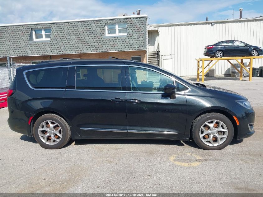 2017 Chrysler Pacifica Touring-L VIN: 2C4RC1BG4HR507418 Lot: 43397819