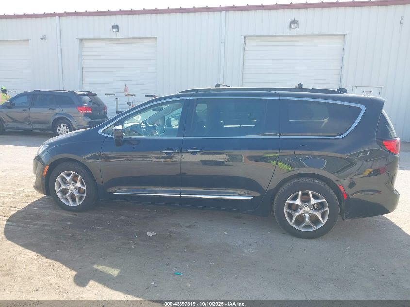 2017 Chrysler Pacifica Touring-L VIN: 2C4RC1BG4HR507418 Lot: 43397819