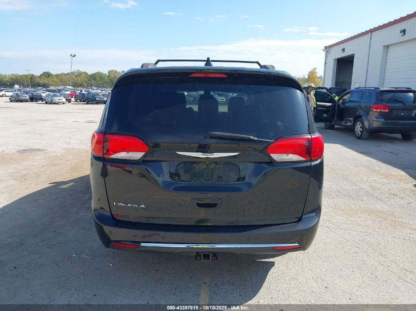 2017 Chrysler Pacifica Touring-L VIN: 2C4RC1BG4HR507418 Lot: 43397819