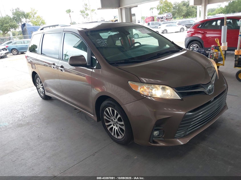 5TDYZ3DC0LS058710 2020 Toyota Sienna Xle Premium auction photo 1