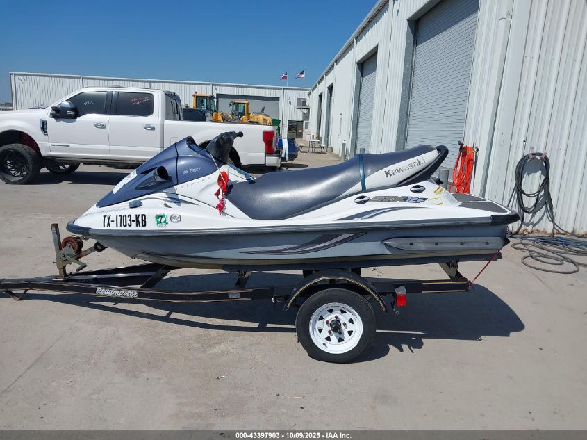 2004 Kawasaki Jetski Stx-12F VIN: KAW41280K304 Lot: 43397903