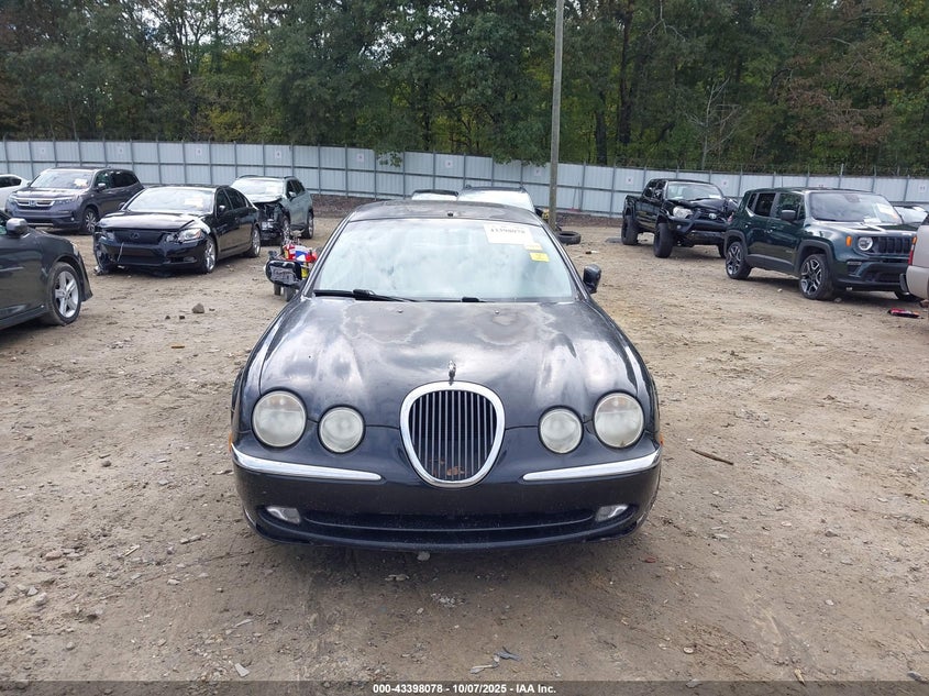2000 Jaguar S-Type 4.0L V8 VIN: SAJDA01D7YGL47782 Lot: 43398078