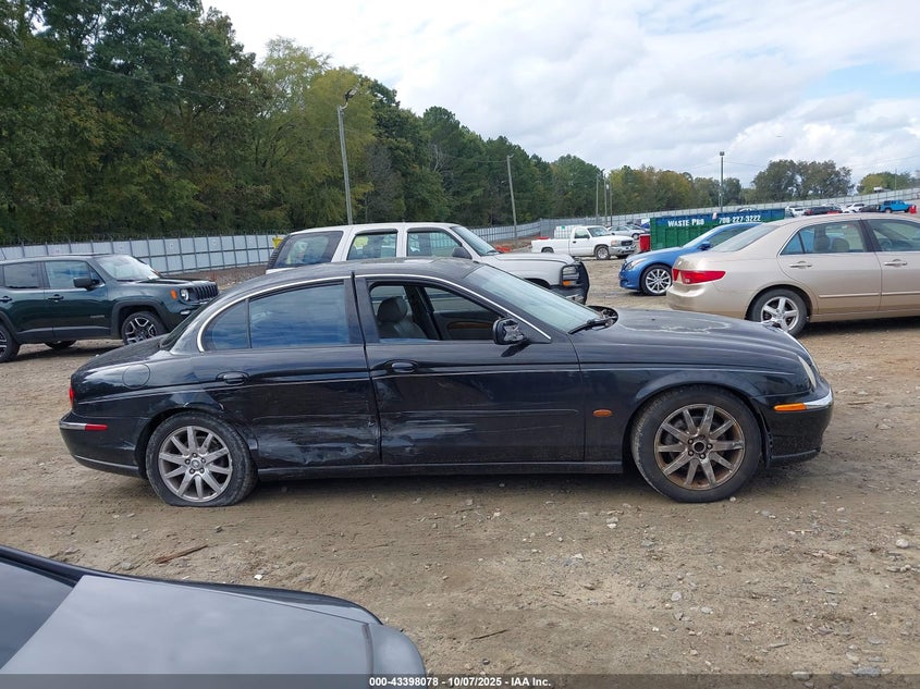 2000 Jaguar S-Type 4.0L V8 VIN: SAJDA01D7YGL47782 Lot: 43398078