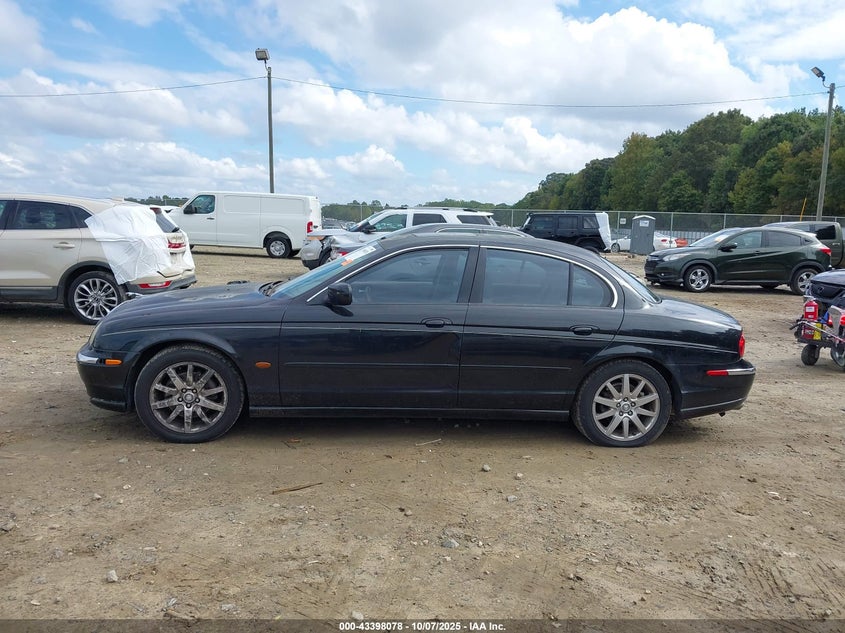 2000 Jaguar S-Type 4.0L V8 VIN: SAJDA01D7YGL47782 Lot: 43398078