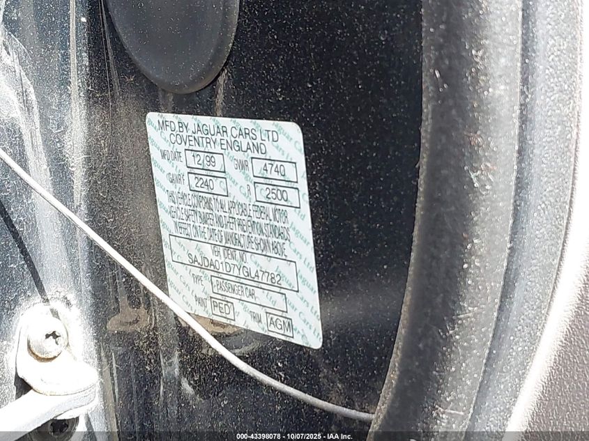 2000 Jaguar S-Type 4.0L V8 VIN: SAJDA01D7YGL47782 Lot: 43398078