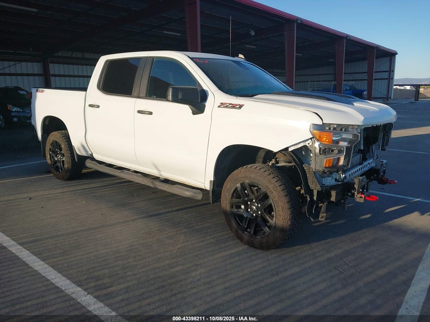 CHEVROLET SILVERADO 1500 4WD SHORT BED CUSTOM TRAIL BOSS