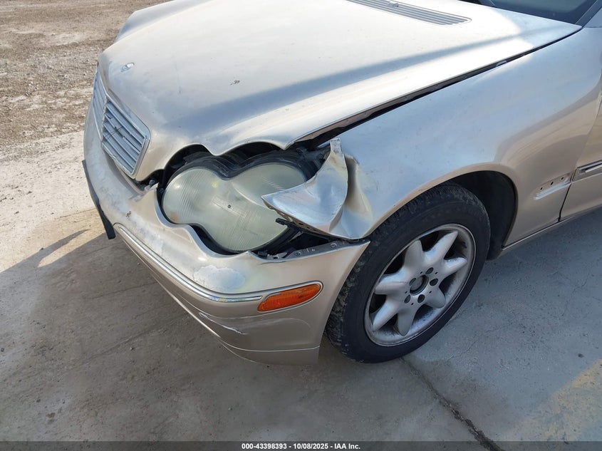 2004 Mercedes-Benz C 320 Sport VIN: WDBRF64J74F450497 Lot: 43398393