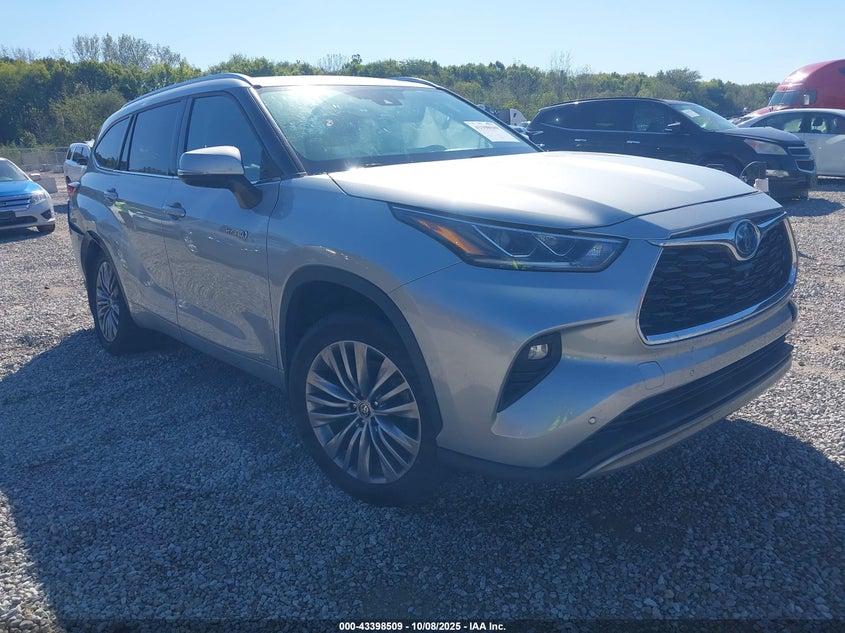 TOYOTA HIGHLANDER HYBRID PLATINUM