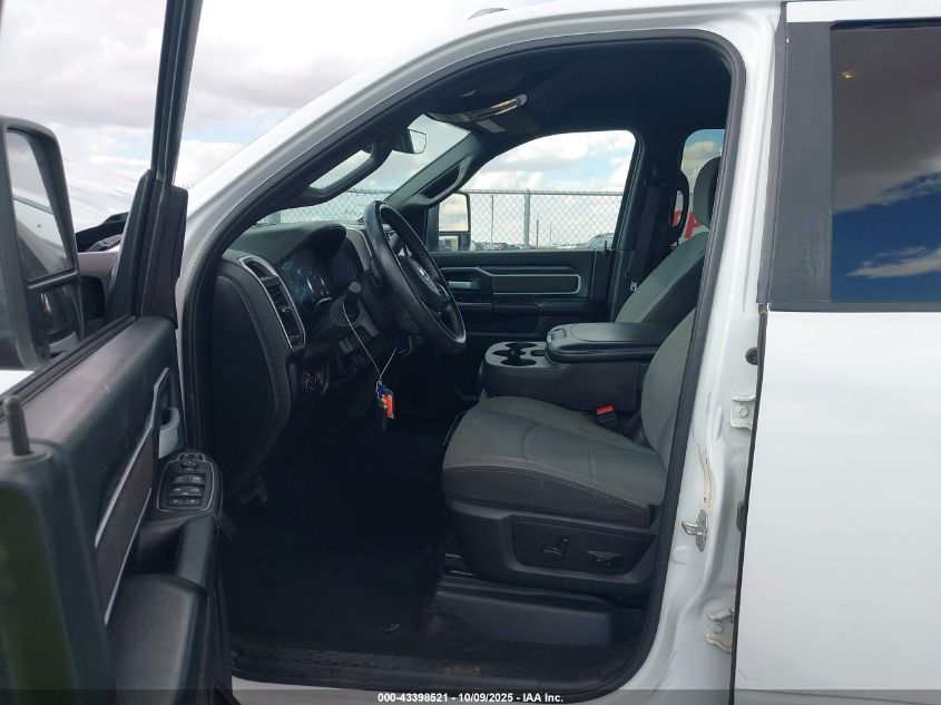 2024 Ram 3500 Big Horn 4X4 8' Box VIN: 3C63RRHLXRG289426 Lot: 43398521