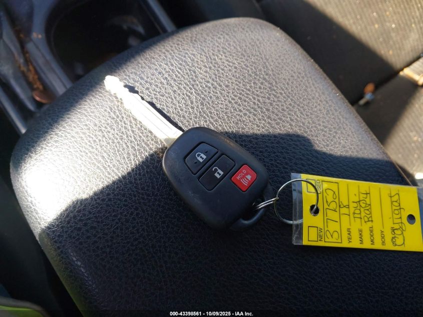 2018 Toyota Rav4 Le VIN: JTMBFREV3JJ725846 Lot: 43398561