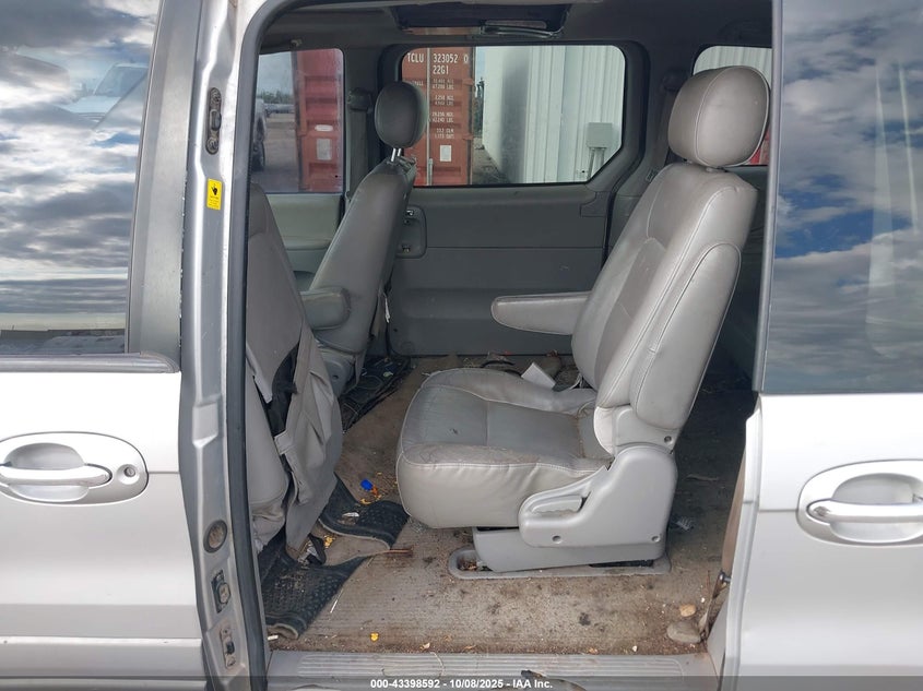 2005 Kia Sedona Ex/Lx VIN: KNDUP132656726627 Lot: 43398592