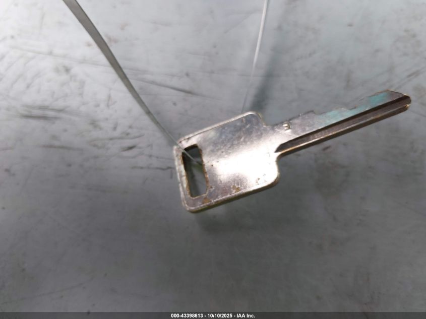 1993 GMC Suburban K1500 VIN: 1GKFK16K9PJ700854 Lot: 43398613