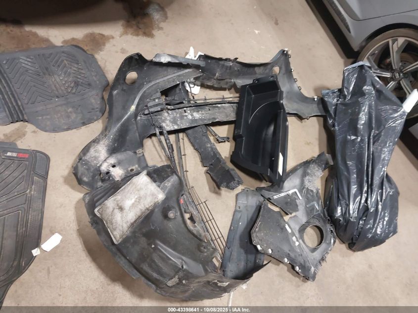 2015 Toyota Rav4 Xle VIN: 2T3RFREV0FW319076 Lot: 43398641