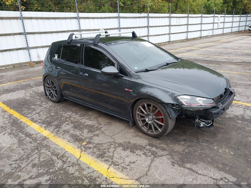 VOLKSWAGEN GOLF GTI 2.0T SE 4-DOOR
