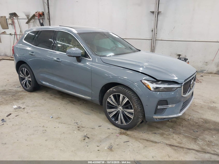 VOLVO XC60 B5 INSCRIPTION
