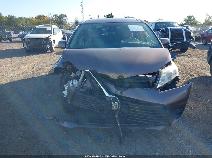 2018 Toyota Sienna Le 8 Passenger VIN: 5TDKZ3DC7JS902308 Lot: 43398785