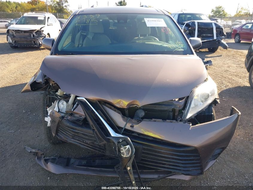 2018 Toyota Sienna Le 8 Passenger VIN: 5TDKZ3DC7JS902308 Lot: 43398785