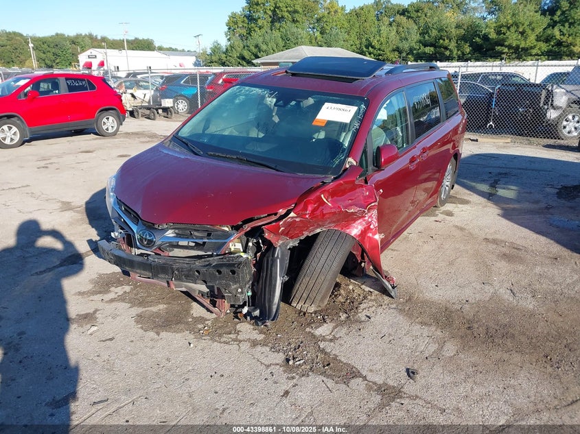 5TDYZ3DC8LS046997 2020 TOYOTA SIENNA photo no. 2
